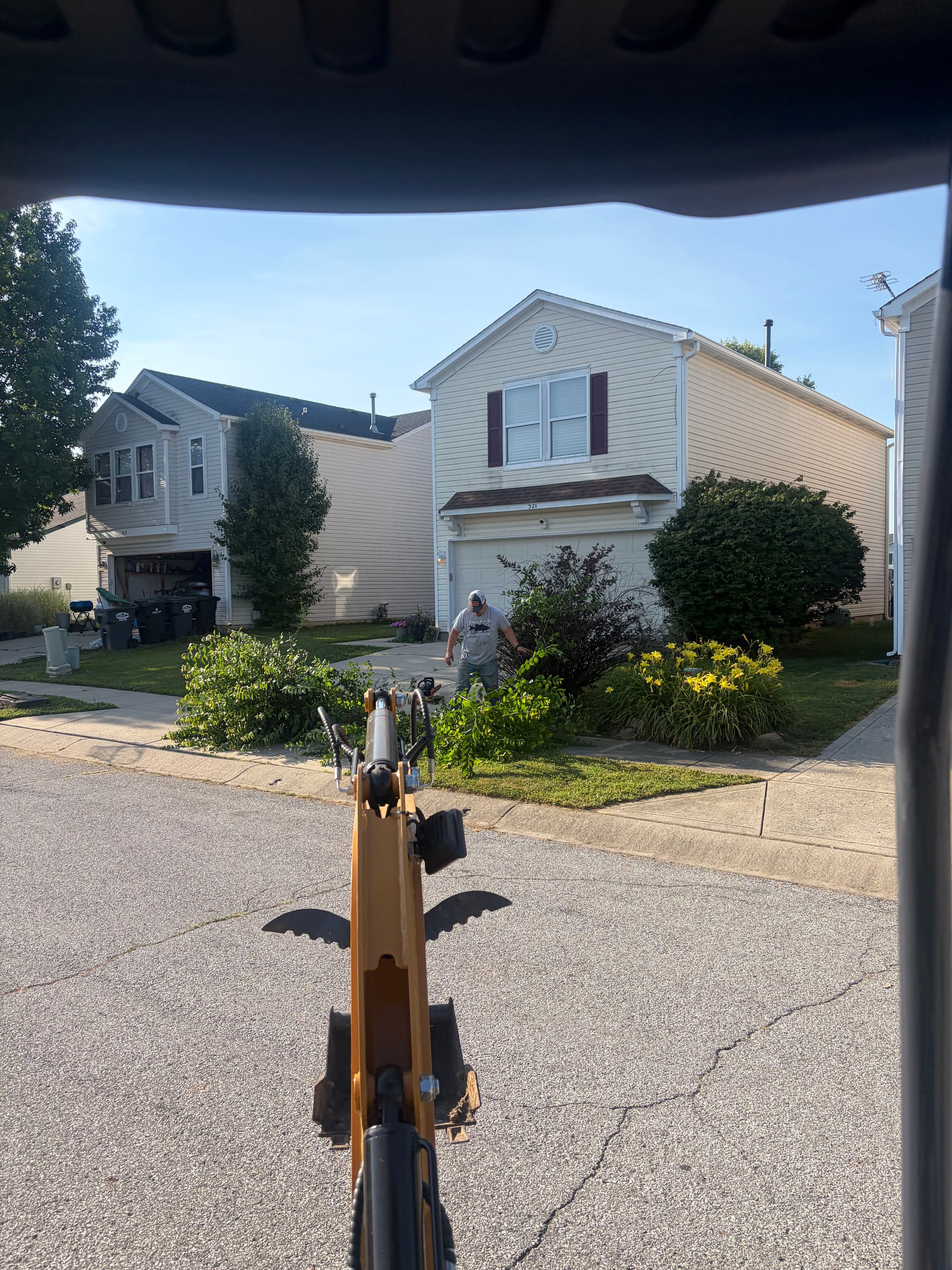 Gallery photos for Lawn Cuts, Bush Trimming, and Grading Keeping Local Properties Sharp: Image #4