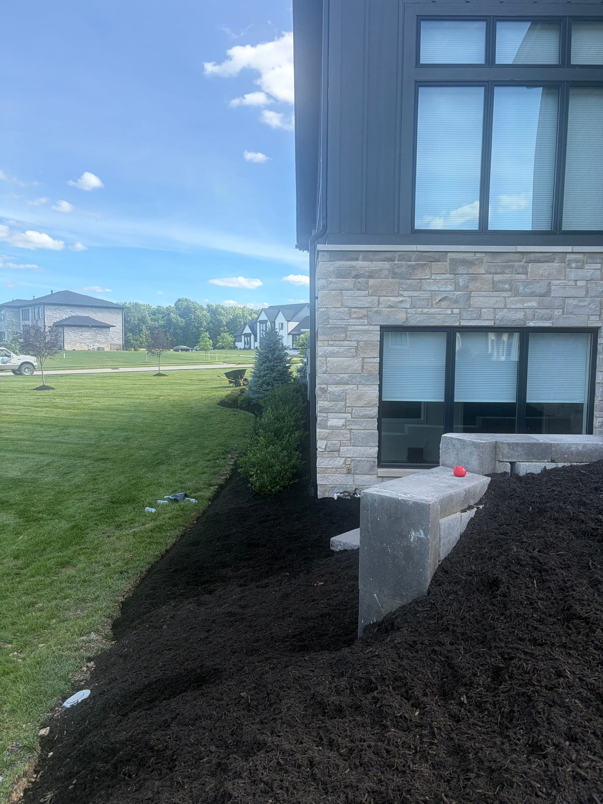 Gallery photos for Fresh Mulch and New Plantings on a Stunning Custom Home: Image #4